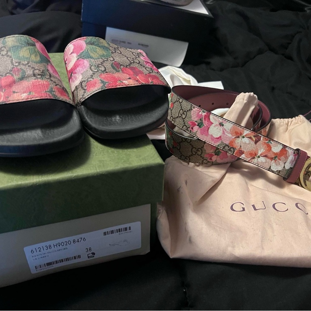 Women’s Gucci Floral holographic GG Slides sz 37+